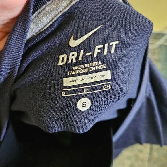 Nike Chicago Bears T-shirt - Picture 6 of 6